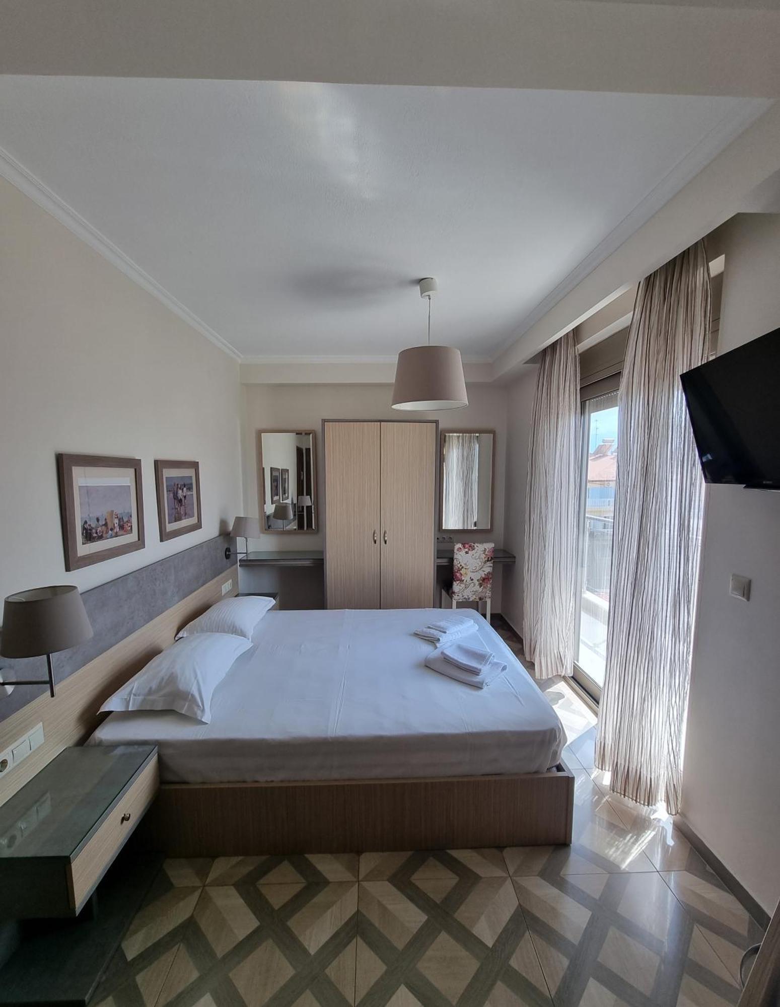 Sissy'S Boutique Apartments Paralía Dış mekan fotoğraf